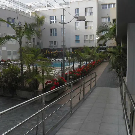 Apartamento En Playa De *